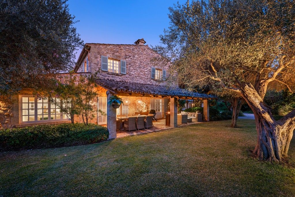 Property photo 2 of 20 Ns Exterior (5)