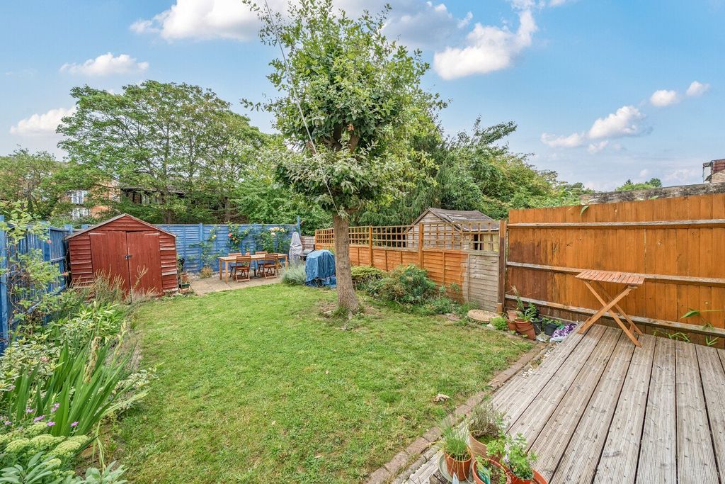 Property photo 3 of 20 Picture No. 27
