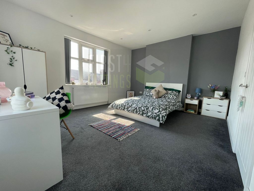 Property photo 2 of 18 Photo 3