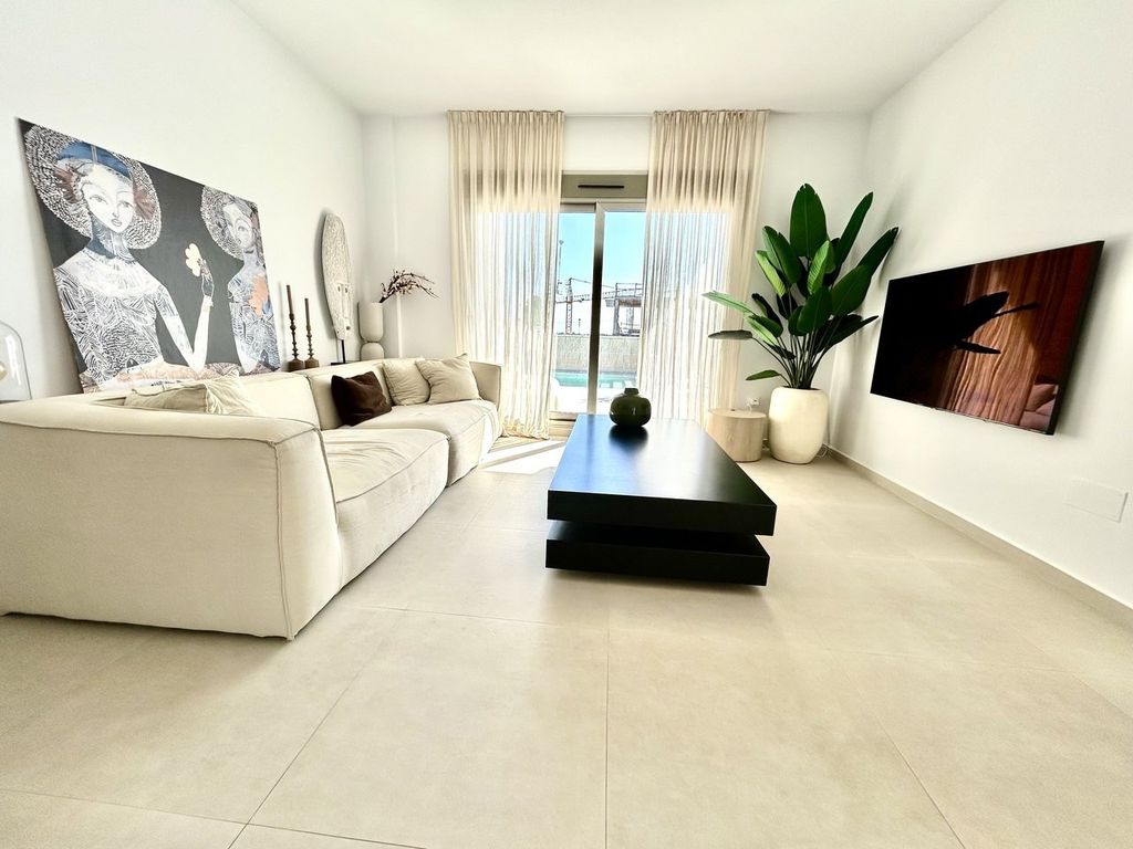 Property photo 2 of 45