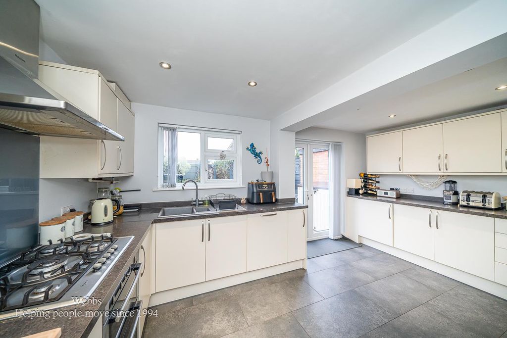 Property photo 3 of 25 Webbs-6.Jpg