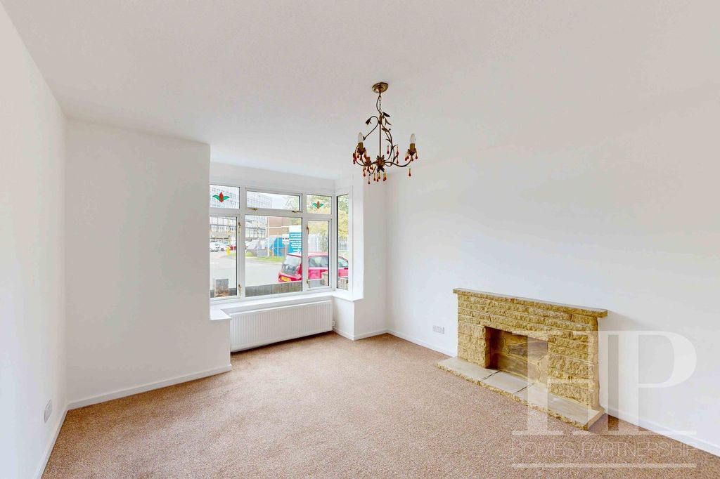 Property photo 2 of 26