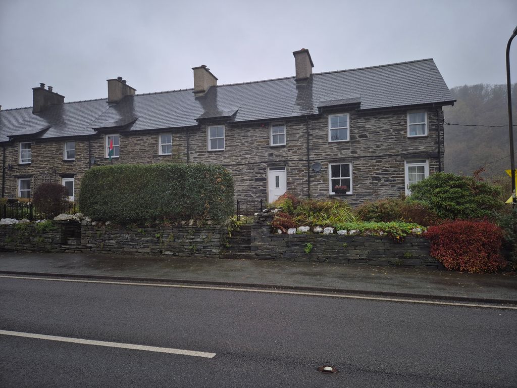 Property photo 3 of 37