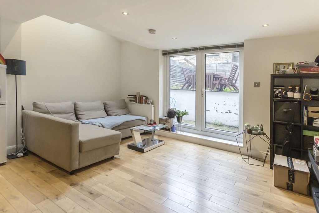 Property photo 2 of 5