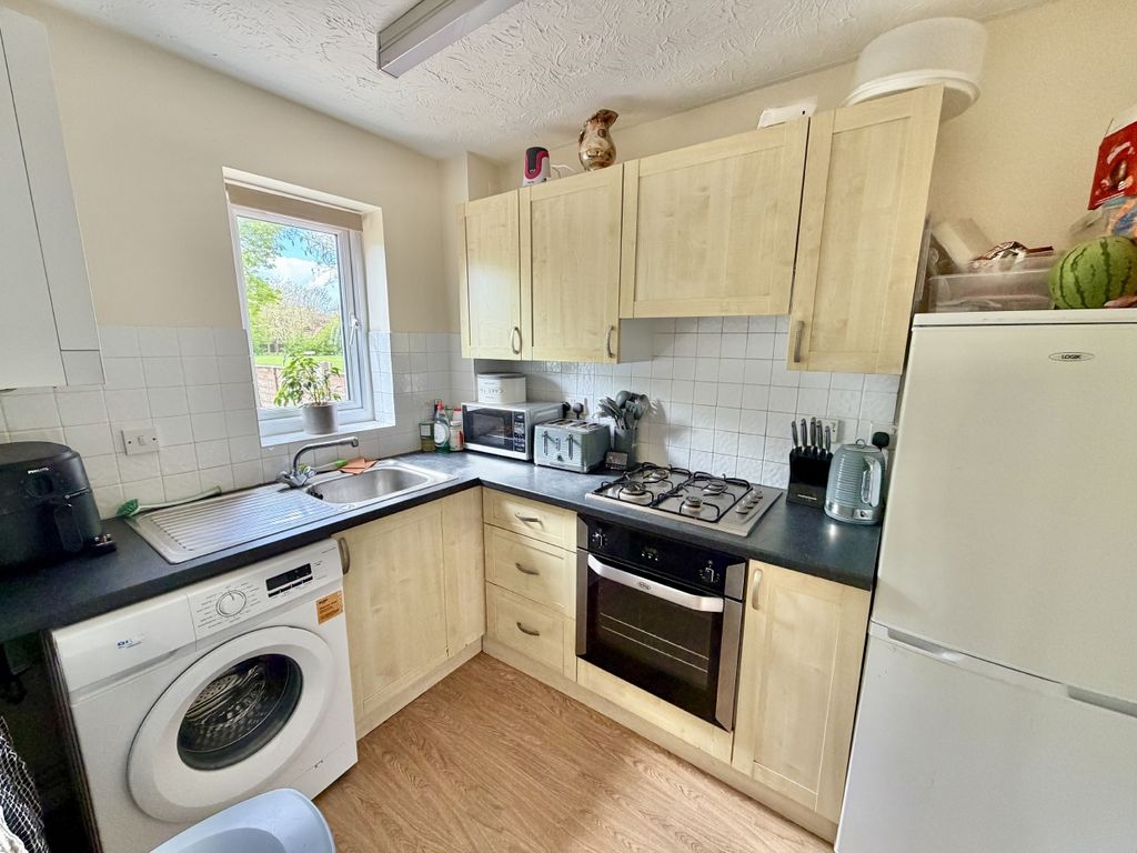 Property photo 3 of 6