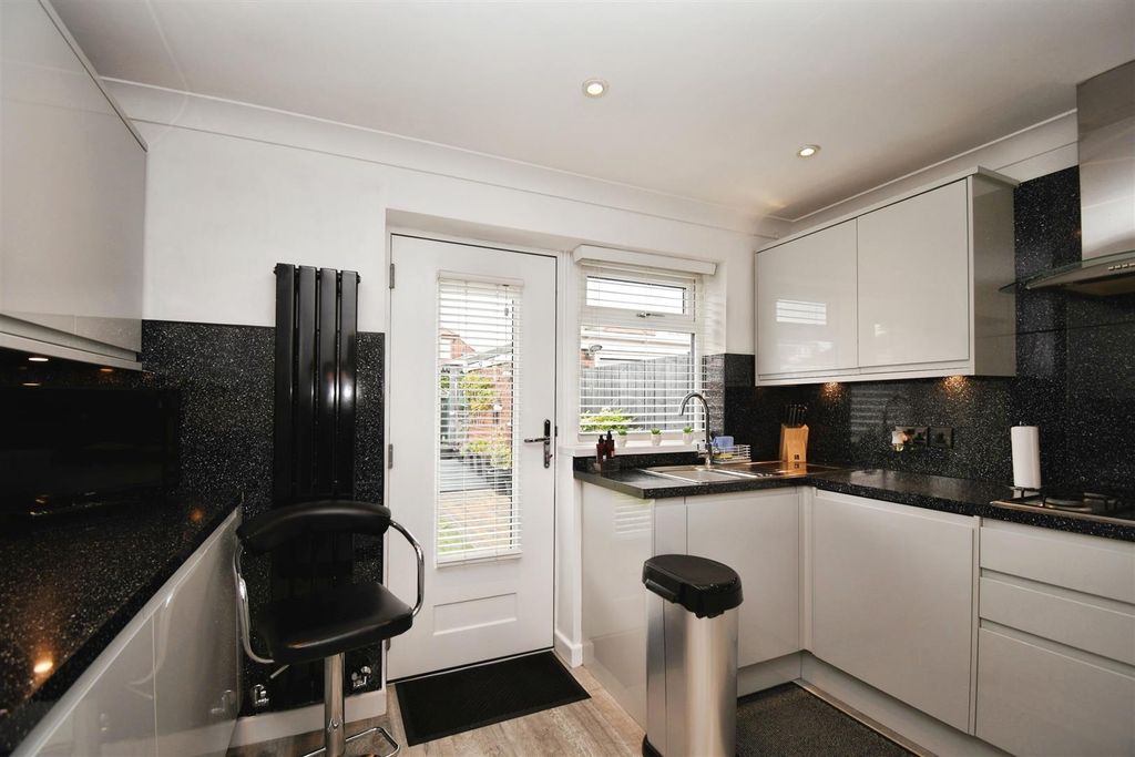 Property photo 3 of 13 Fcc081F0-U 20 20 282 29.Jpg