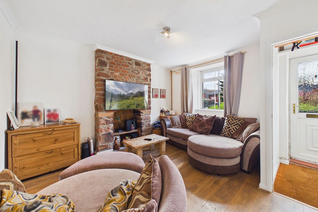 Property photo 3 of 17