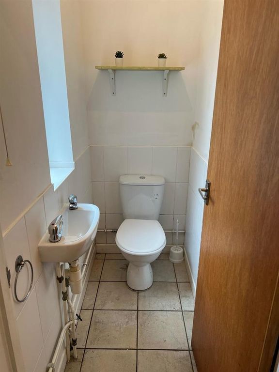 Property photo 3 of 5 Roomimage-2.Jpg