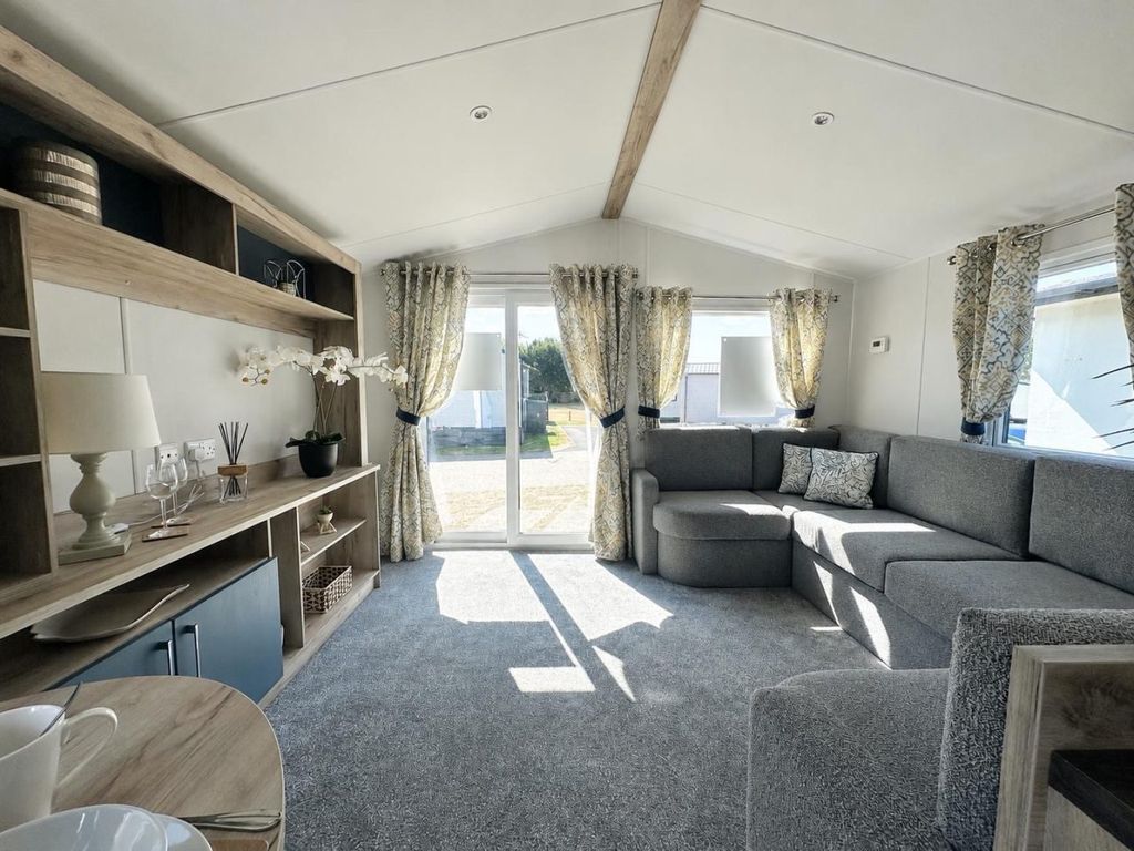 Property photo 2 of 8 Willerby Jevington 2027 Car0065573 143567481.Jpeg