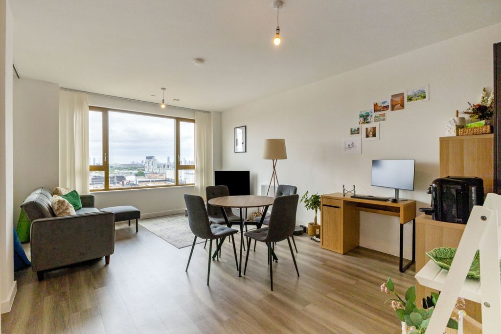 Property photo 2 of 15 109319_Flat-61-Vi...