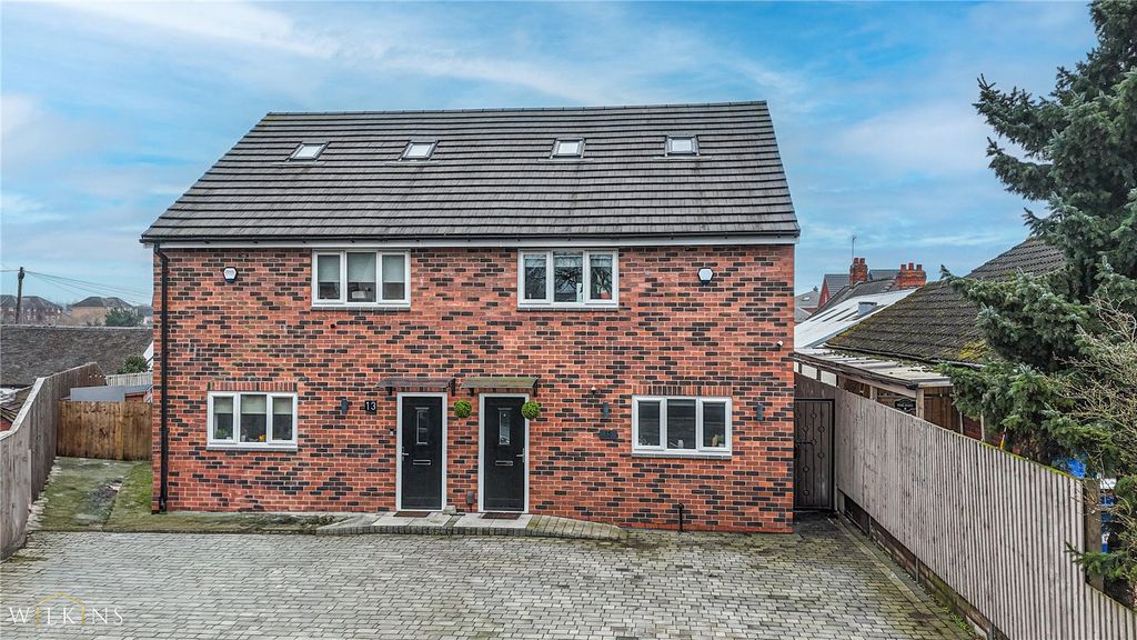 Property photo 1 of 35 Picture No. 03