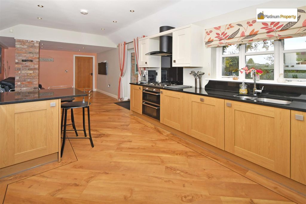 Property photo 2 of 48 Rah_4062.Jpg