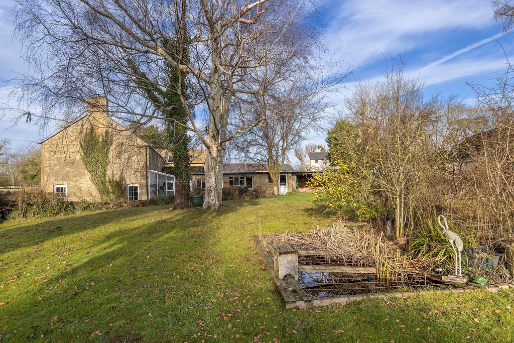 Property photo 2 of 27 Image