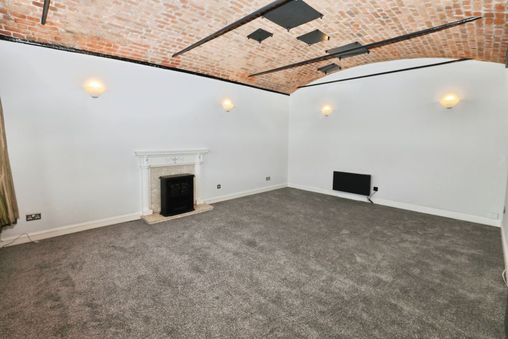Property photo 3 of 22 3