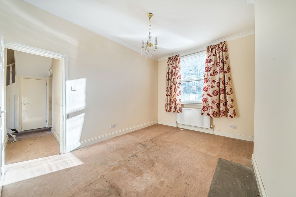 Property photo 3 of 26 Reception