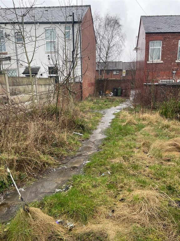 Property photo 2 of 5 0Ac4F47B-Fe1B-4d34-A14A-A8cd52A95668.Jpg