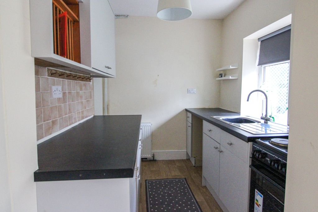 Property photo 3 of 13 Kitchen