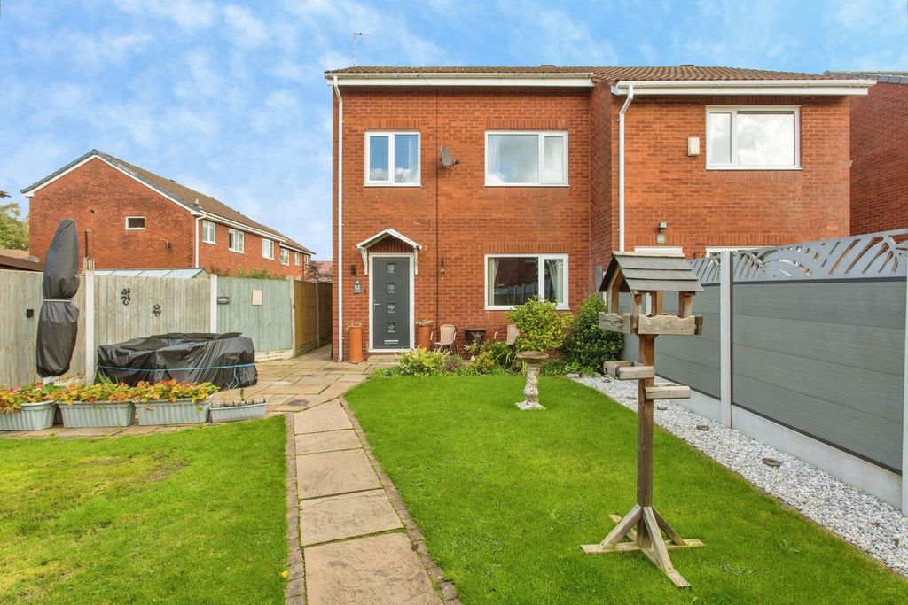 Property photo 1 of 18