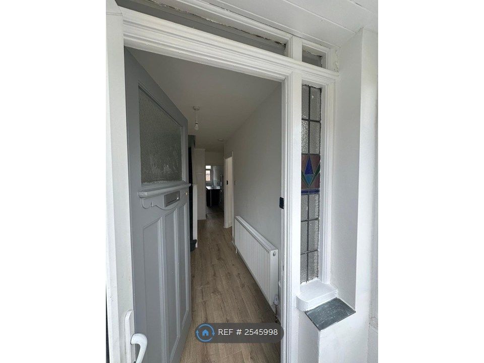 Property photo 1 of 28
