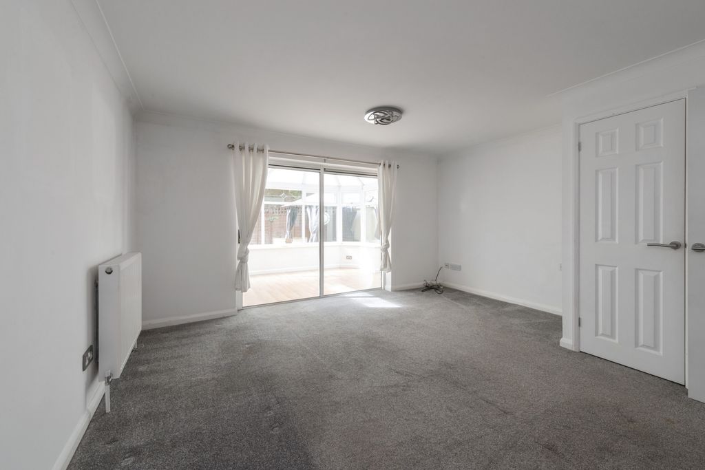 Property photo 2 of 18 Photo 9
