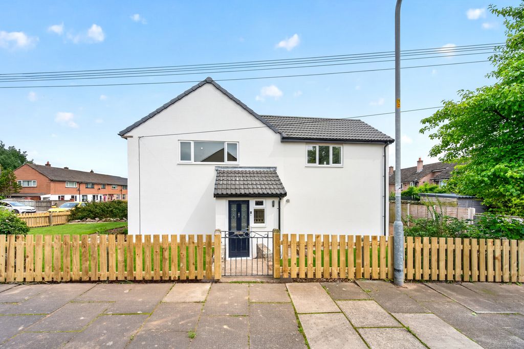Property photo 2 of 17 External