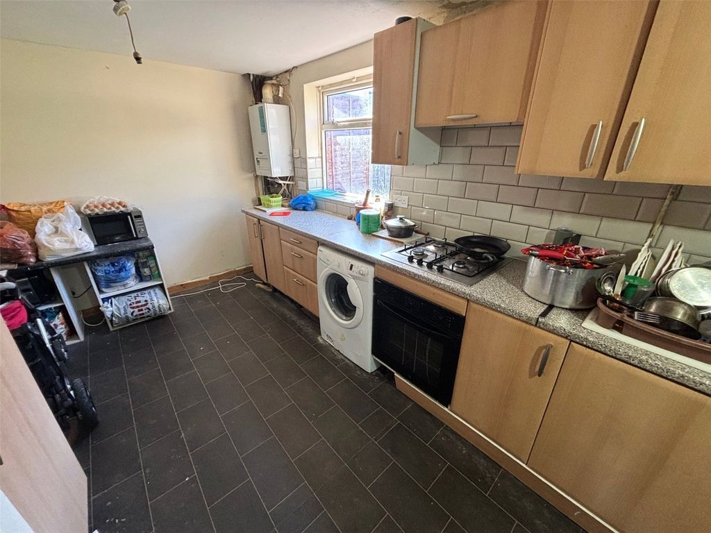 Property photo 2 of 9 Picture No. 10