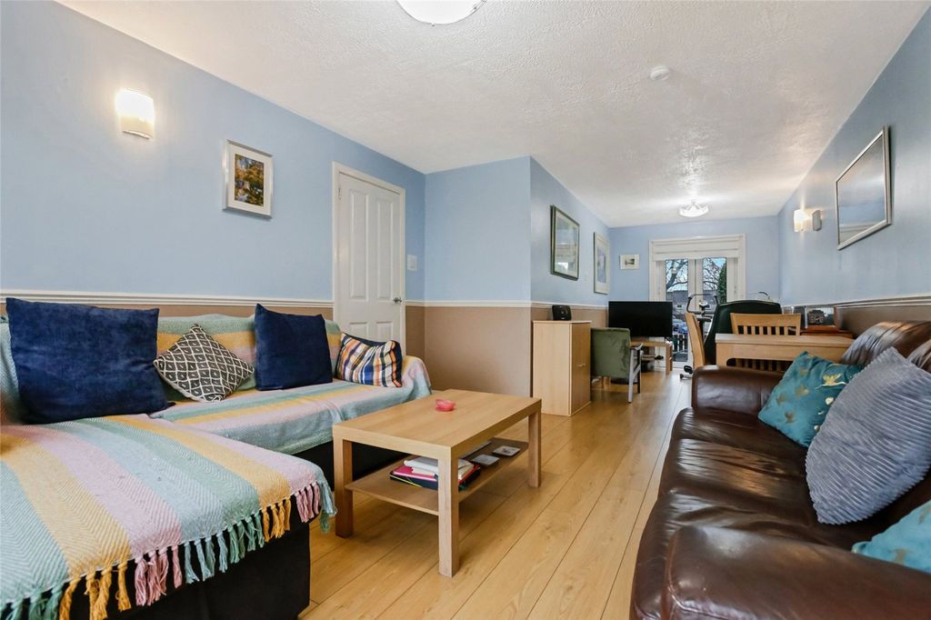 Property photo 3 of 17 Picture No. 04