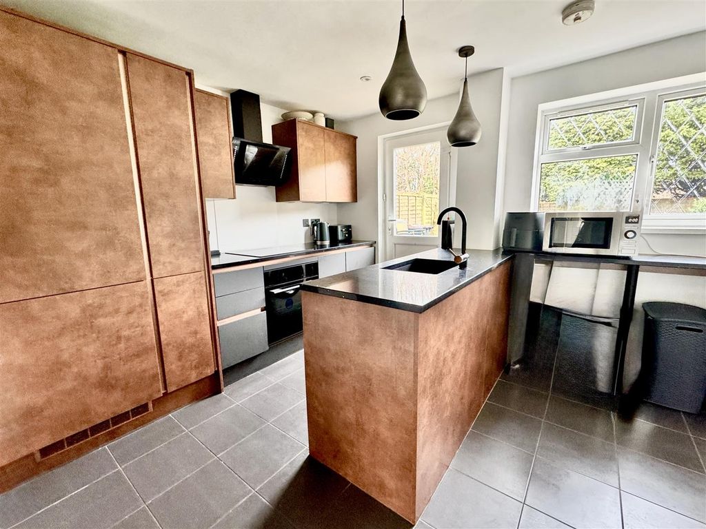 Property photo 2 of 19 Img_9983.Jpg