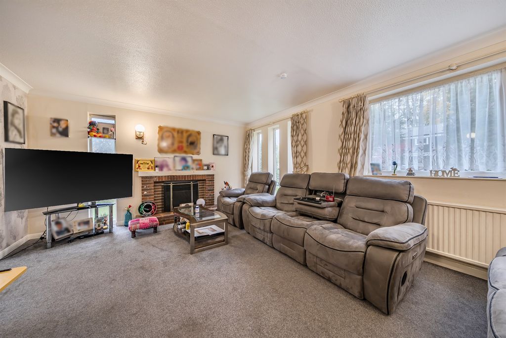 Property photo 3 of 14