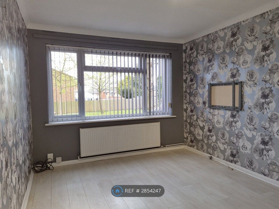 Property photo 2 of 13 Lounge