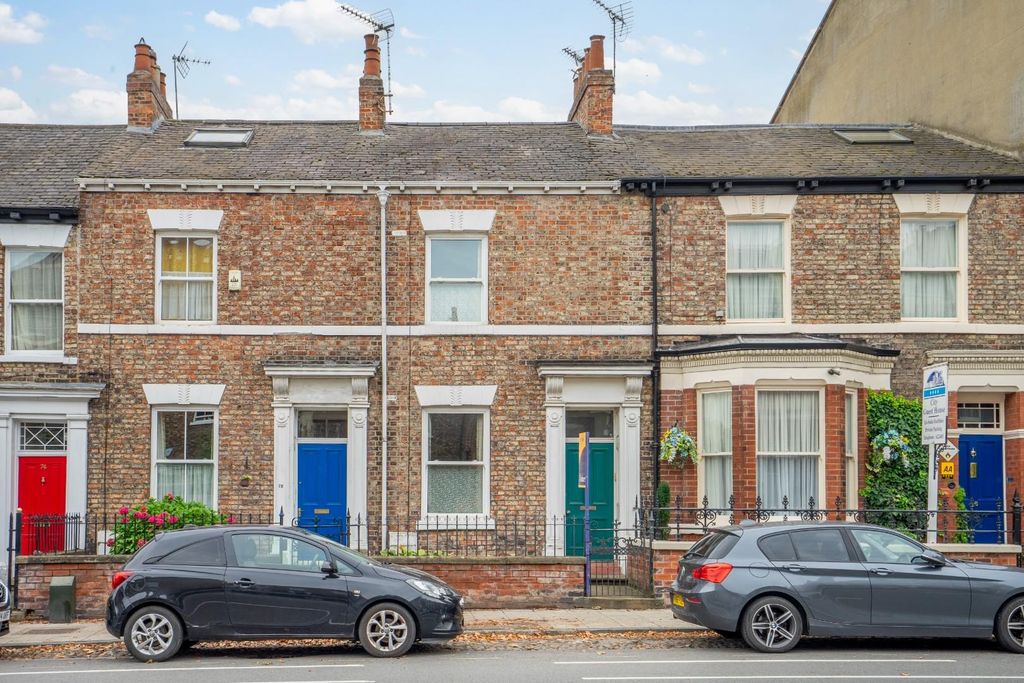 Property photo 1 of 14 70m-6.Jpg