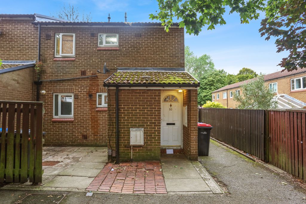 Property photo 1 of 11 10 Myton Walk, Hemlington, Middlesbrough, Cleveland, Ts8 9nd