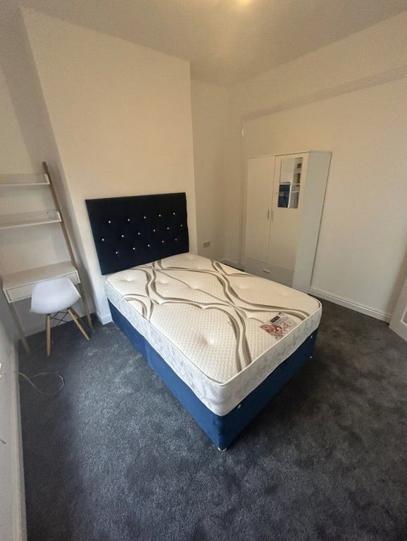 Property photo 2 of 13 9350526.Png