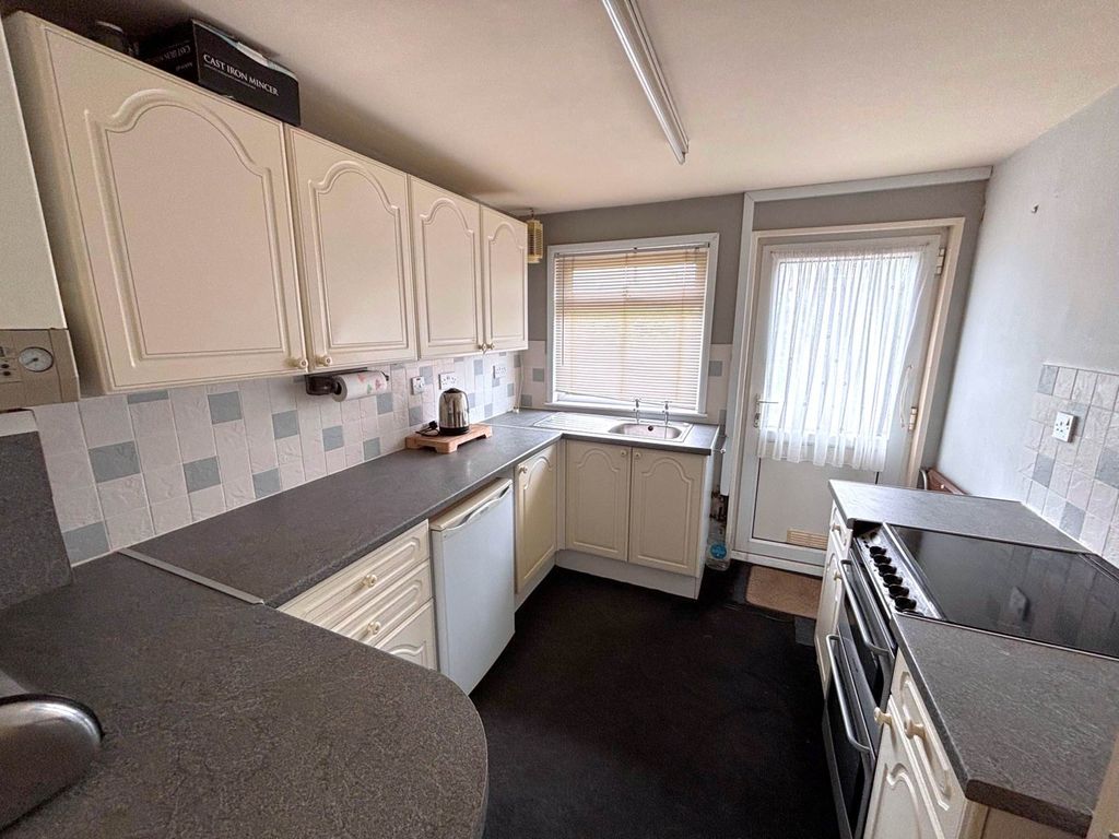 Property photo 3 of 13