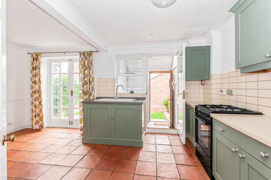 Property photo 3 of 13