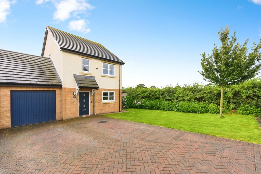 Property photo 1 of 10 Outside