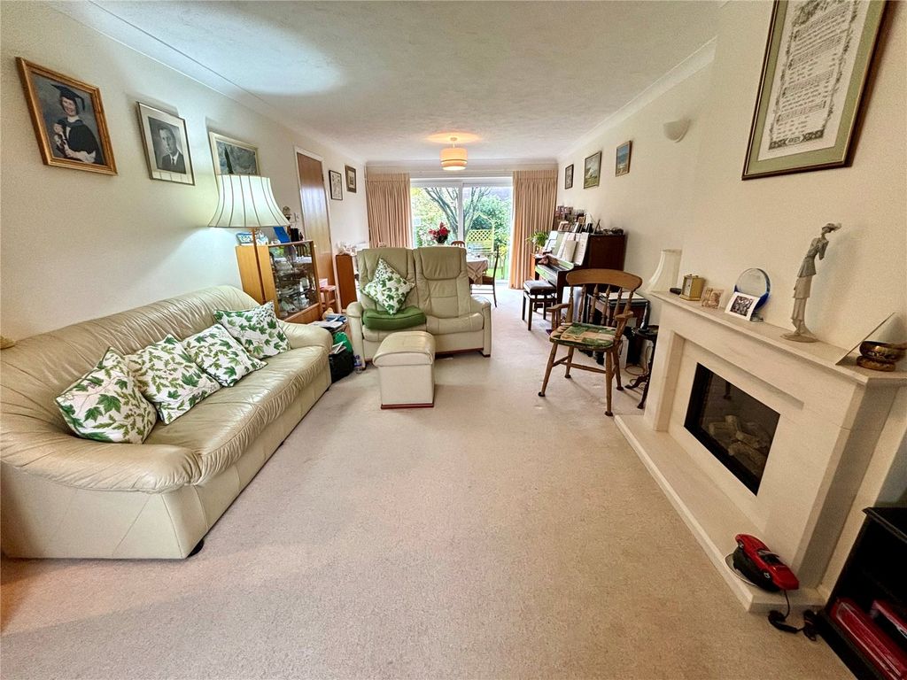 Property photo 2 of 24 Picture No. 27