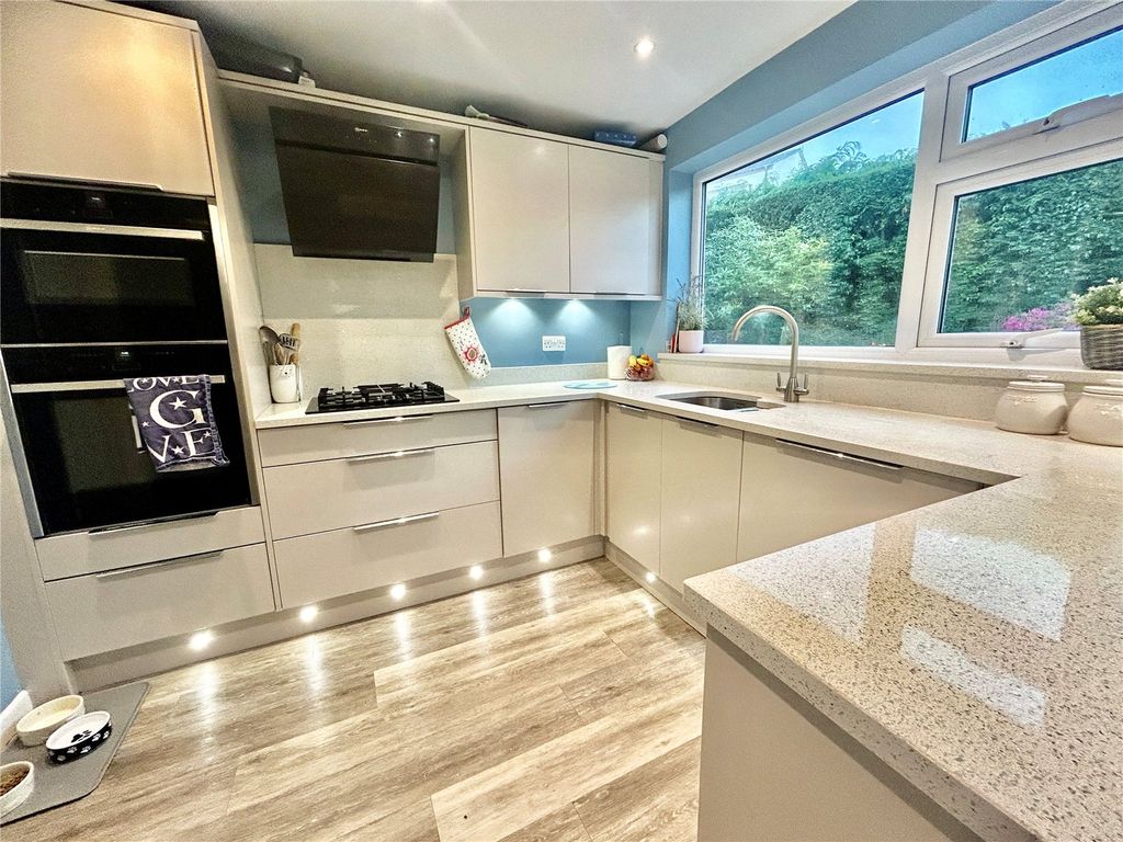 Property photo 2 of 16 Picture No. 09