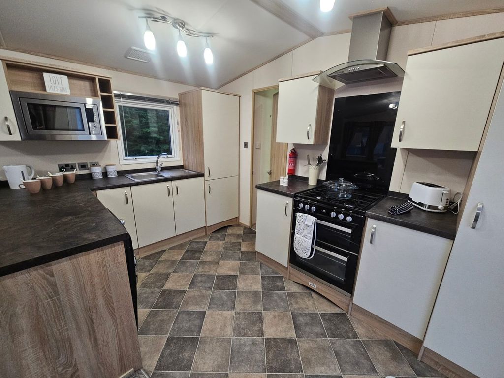 Property photo 1 of 12 Abi Sunningdale 2017 Car0023486 128258034.Jpeg