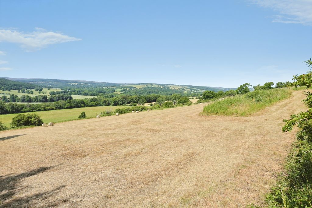 Property photo 3 of 9 Pbox-Img.Jpg