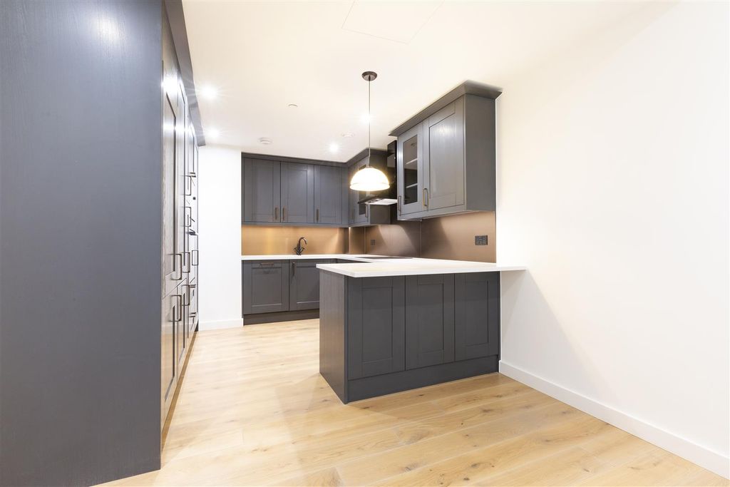Property photo 2 of 11 77, 1 Emery Way 10.Jpg