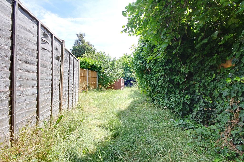 Property photo 1 of 25 Picture No. 14