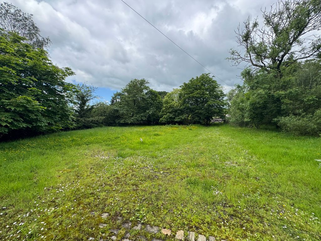 Property photo 2 of 11 Photo 1