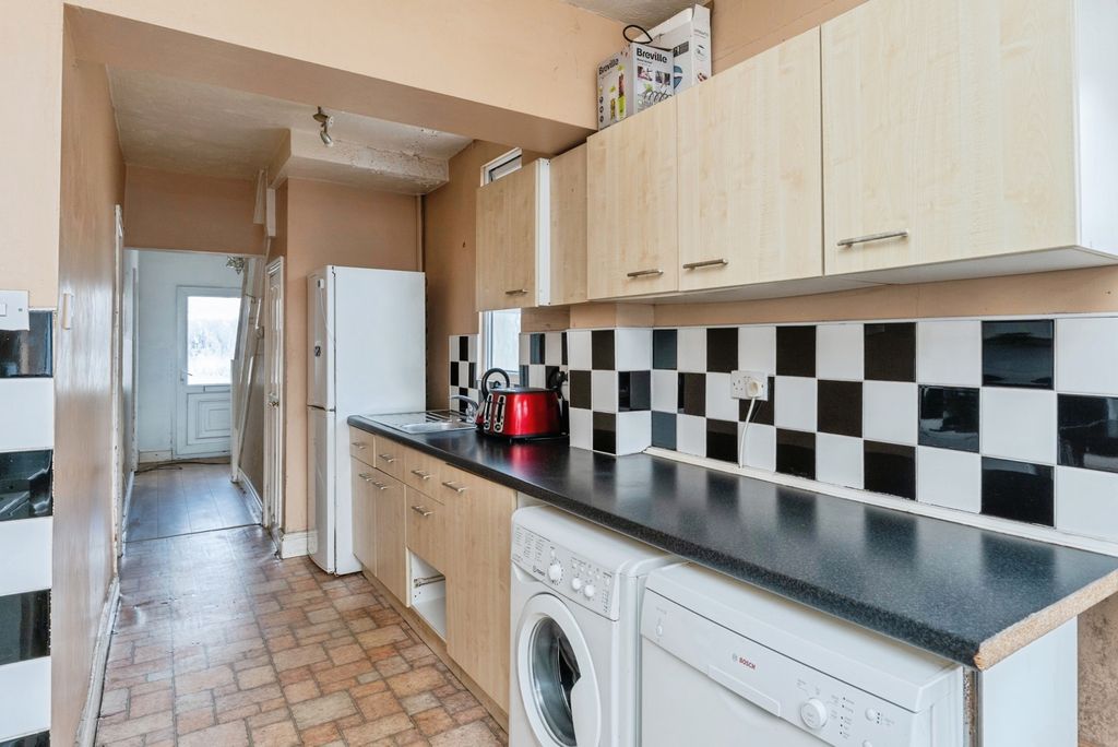 Property photo 3 of 20 Pbox-Img.Jpg