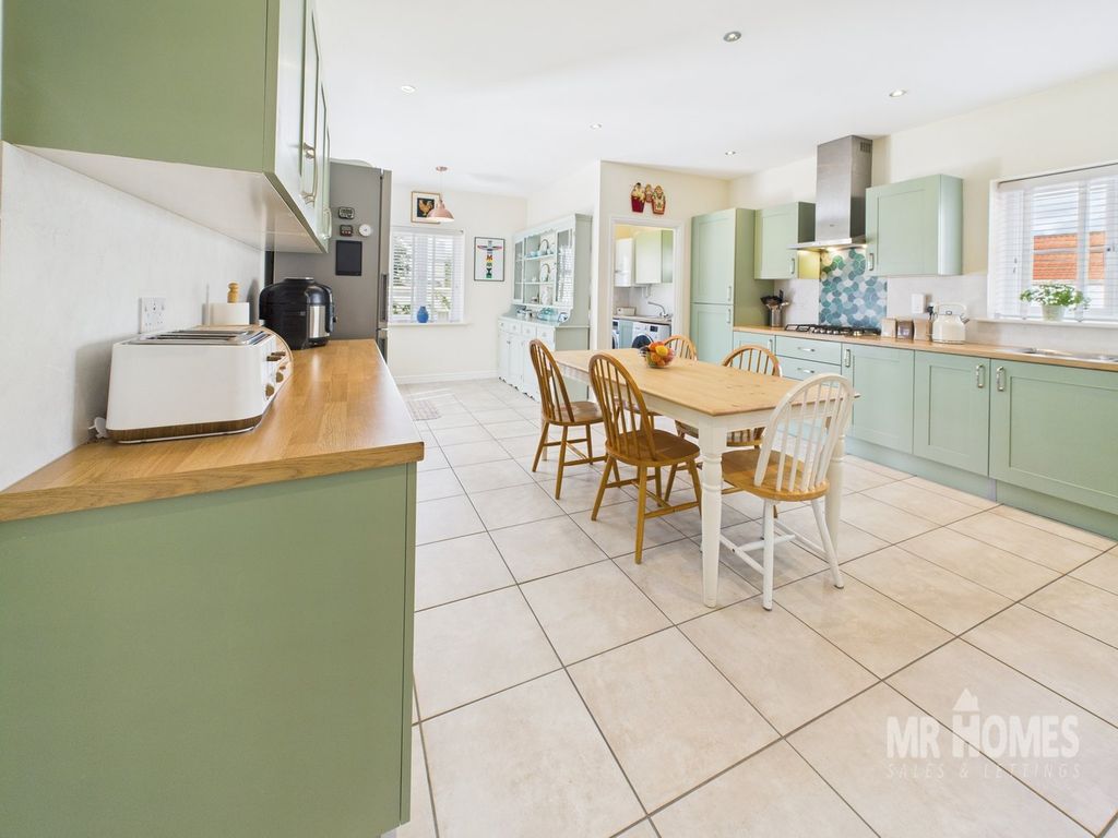 Property photo 2 of 74