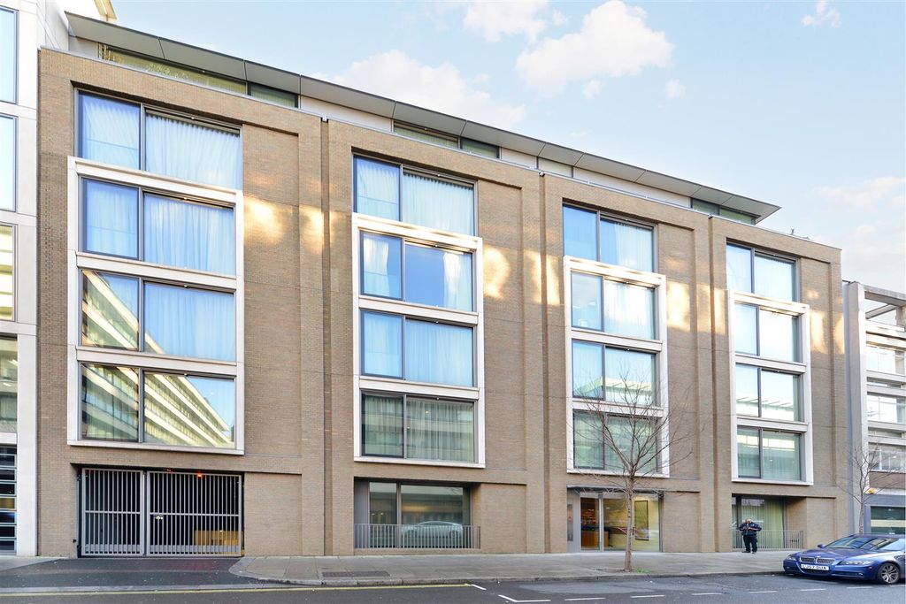 Property photo 2 of 13 4 , 55 George Street-17.Jpg