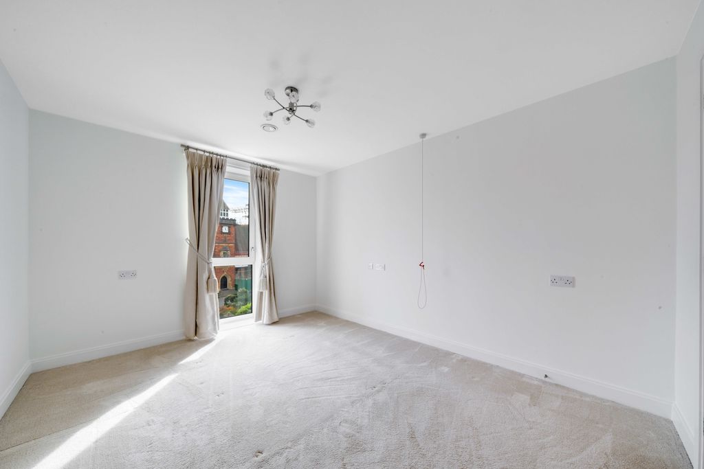 Property photo 3 of 13