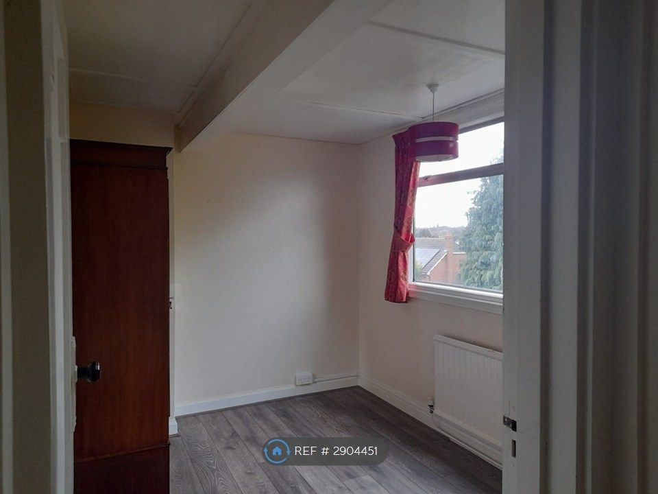 Property photo 3 of 22 Room 4 - First Floor