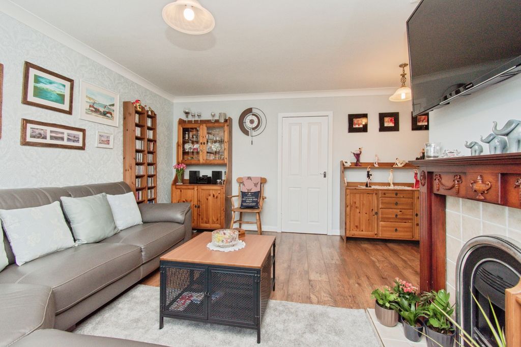 Property photo 3 of 15