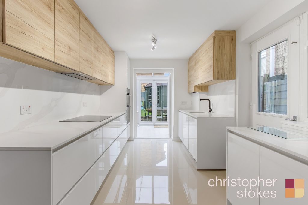 Property photo 2 of 22 4320433